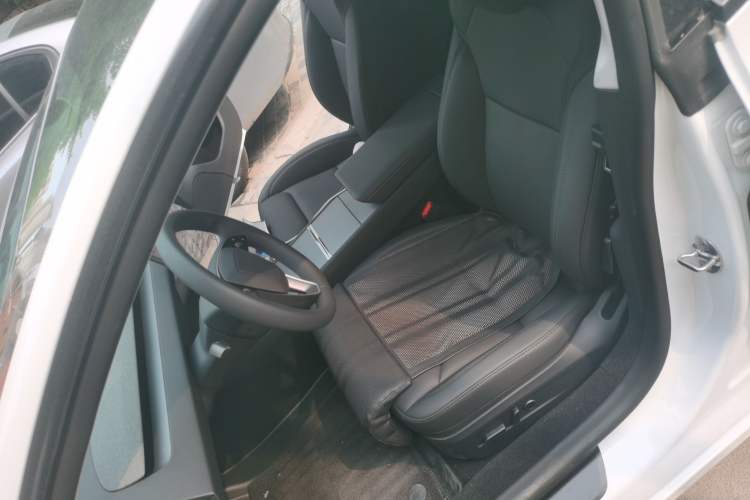 Used Tesla Model 3 2025 Model Long-Range Rear-Wheel-Drive Version Left Front Seat