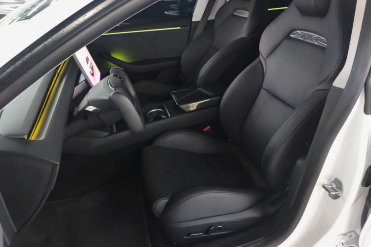 Used Tesla Model 3 2025 Model High-Performance All-Wheel-Drive Version Left Front Seat