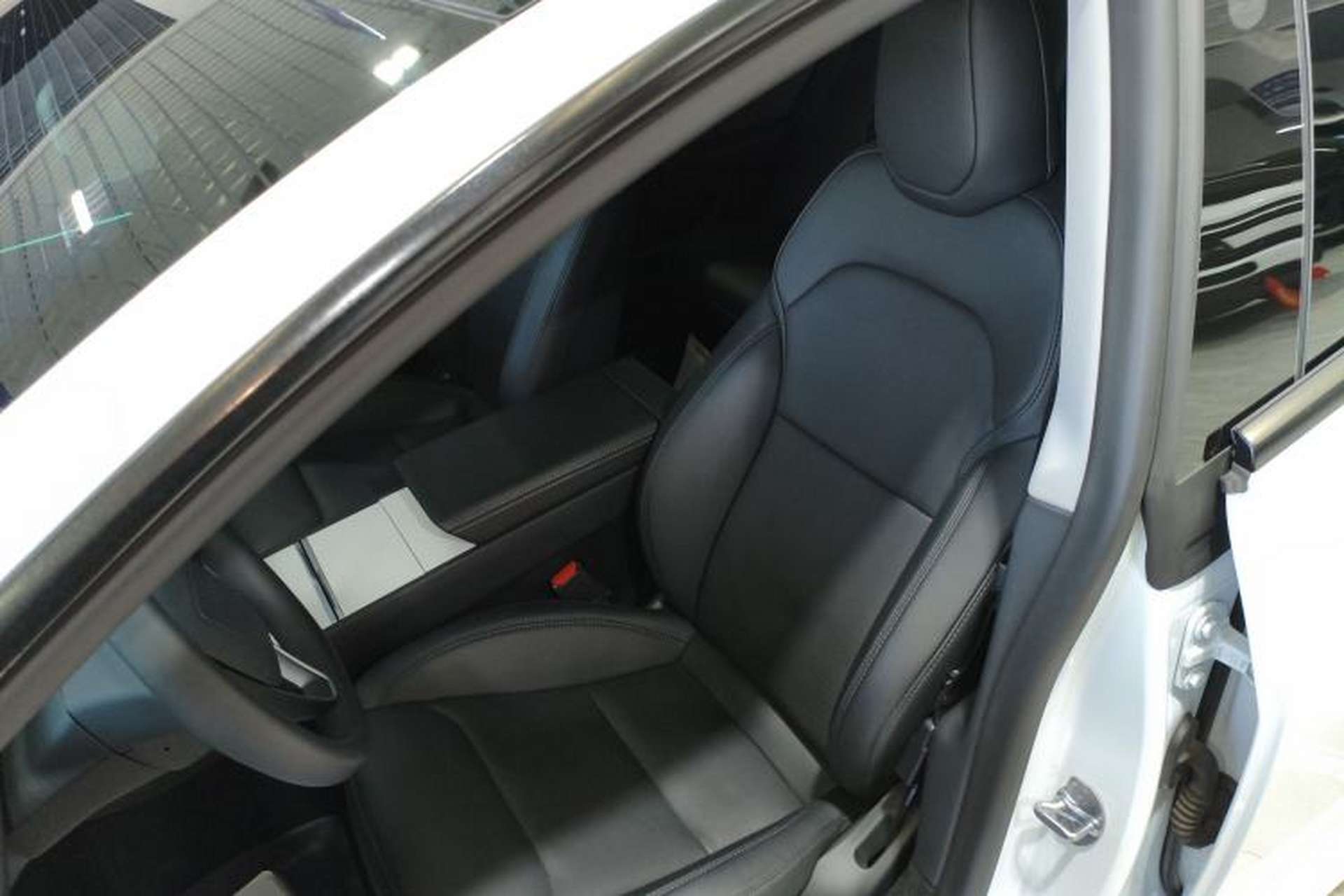 Used Tesla Model 3 2025 Rear-Wheel-Drive Version Left Front Seat