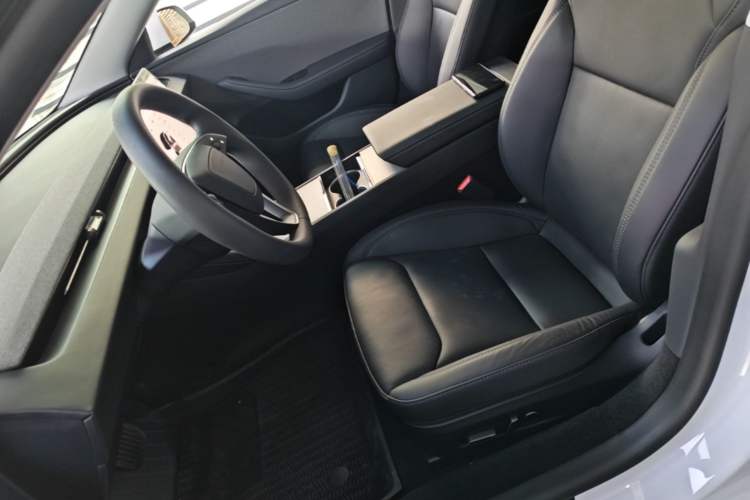 Used Tesla Model 3 2025 Rear-Wheel-Drive Version Left Front Seat