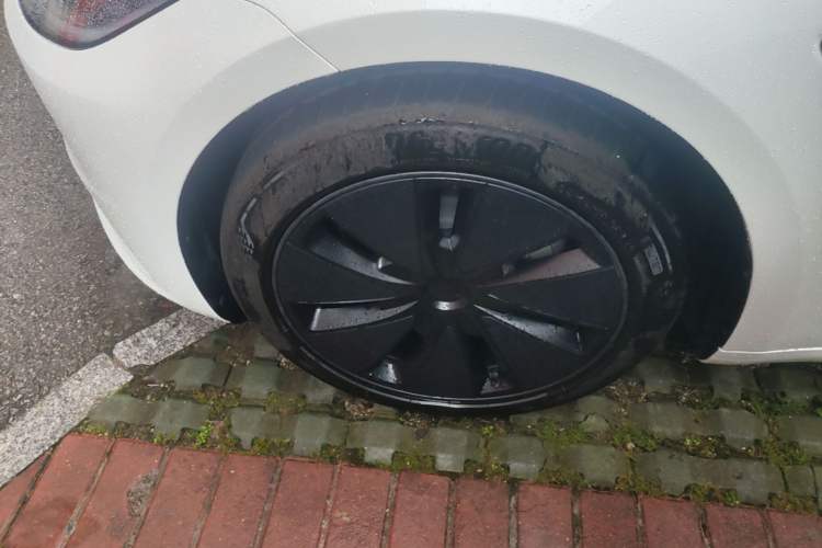Used Tesla Model 3 2025 Rear-Wheel-Drive Version Left Front Wheel Hub