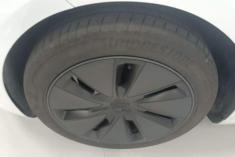 Used Tesla Model 3 2025 Model Revised Rear-Wheel-Drive Version Left Front Wheel Hub