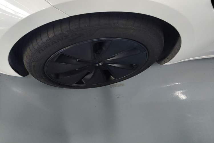 Used Tesla Model 3 2025 Rear-Wheel-Drive Version Left Front Wheel Hub