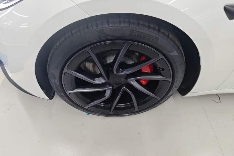 Used Tesla Model 3 2025 Model High-Performance All-Wheel-Drive Version Left Front Wheel Hub