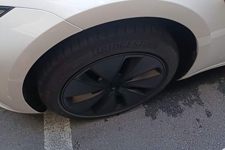 Used Tesla Model 3 2025 Model Revised Rear-Wheel-Drive Version Left Front Wheel Hub