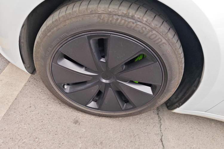 Used Tesla Model 3 2025 Long-Range All-Wheel-Drive Version Left Front Wheel Hub
