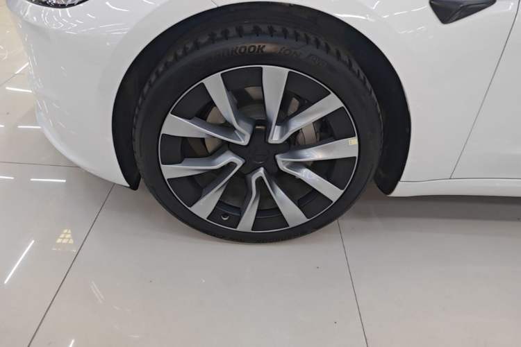Used Tesla Model 3 2025 Rear-Wheel-Drive Version Left Front Wheel Hub