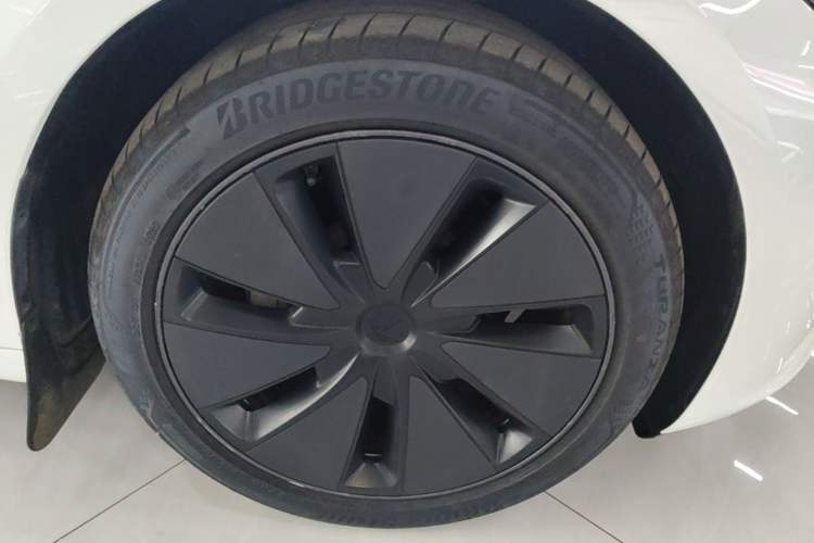 Used Tesla Model 3 2025 Rear-Wheel-Drive Version Left Front Wheel Hub