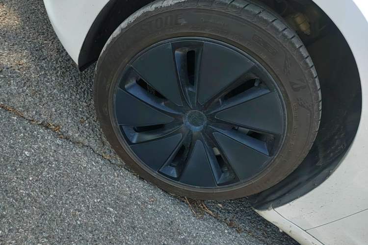 Used Tesla Model 3 2025 Rear-Wheel-Drive Version Left Front Wheel Hub