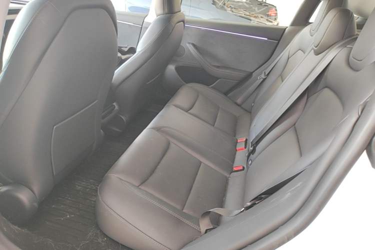 Used Tesla Model 3 2025 Long-Range All-Wheel-Drive Version Left Rear Seat