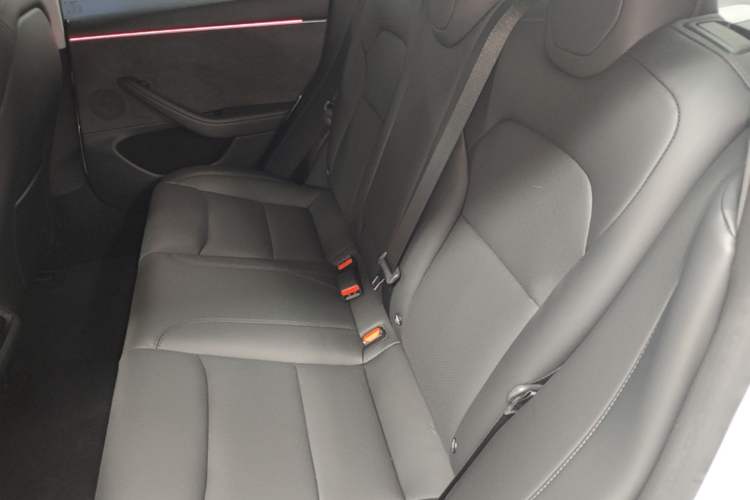 Used Tesla Model 3 2025 Long-Range All-Wheel-Drive Version Left Rear Seat