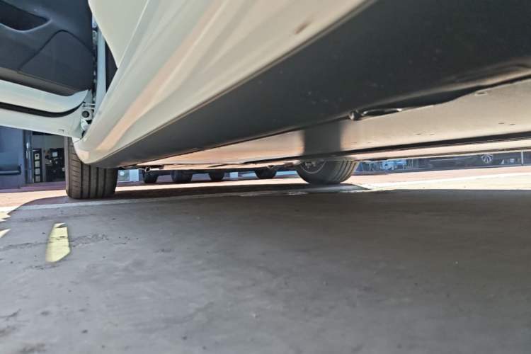 Used Tesla Model 3 2025 Model Revised Long-Range Rear-Wheel-Drive Version Left Side Sill