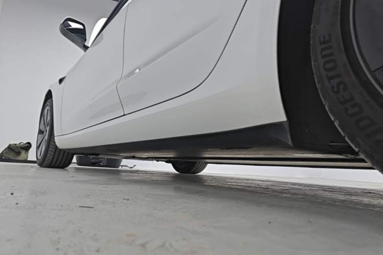 Used Tesla Model 3 2025 Rear-Wheel-Drive Version Left Side Sill