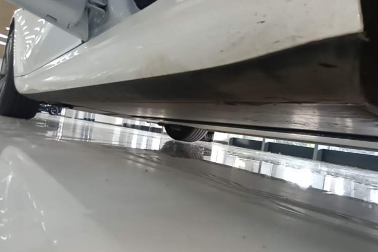 Used Tesla Model 3 2025 Model Revised Rear-Wheel-Drive Version Left Side Sill