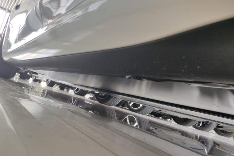 Used Tesla Model 3 2025 Model Revised Long-Range Rear-Wheel-Drive Version Left Side Sill