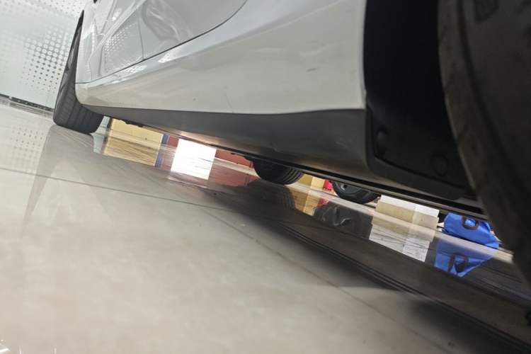 Used Tesla Model 3 2025 Model Revised Long-Range All-Wheel-Drive Version Left Side Sill