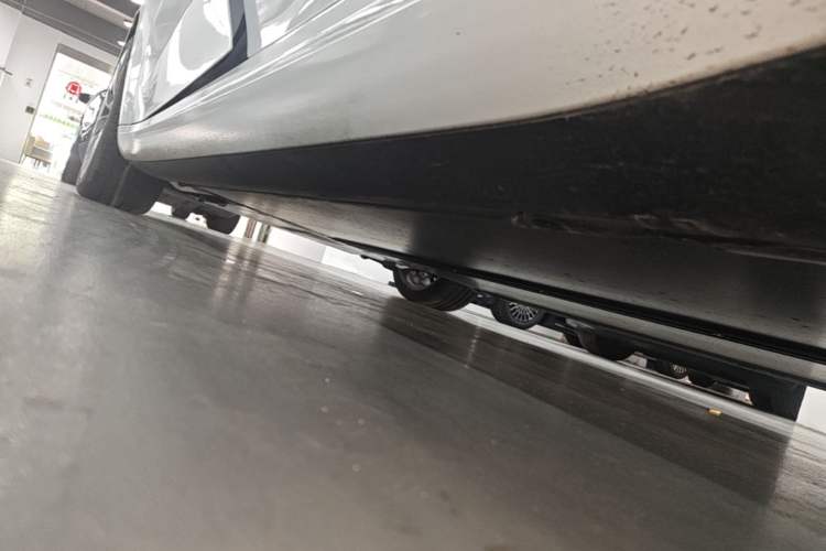 Used Tesla Model 3 2025 Model Revised Rear-Wheel-Drive Version Left Side Sill
