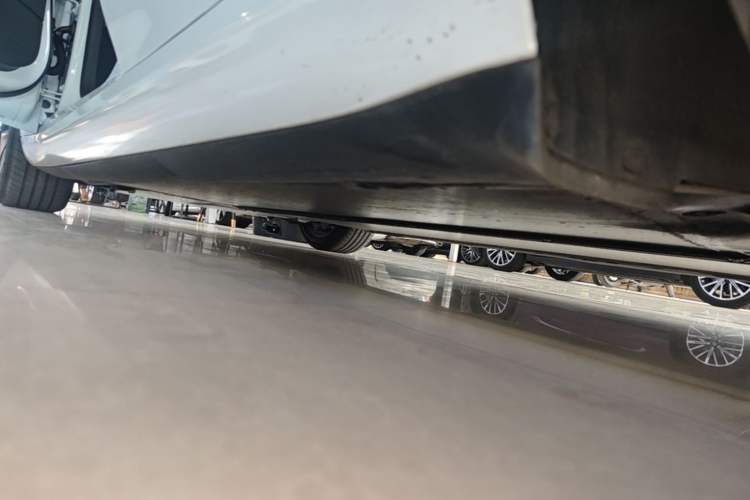 Used Tesla Model 3 2025 Model Long-Range Rear-Wheel-Drive Version Left Side Sill