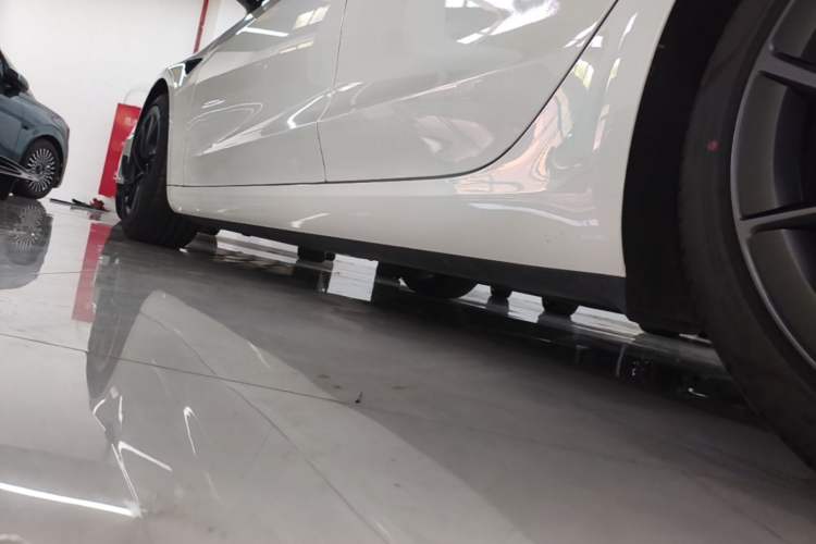 Used Tesla Model 3 2025 Model High-Performance All-Wheel-Drive Version Left Side Sill