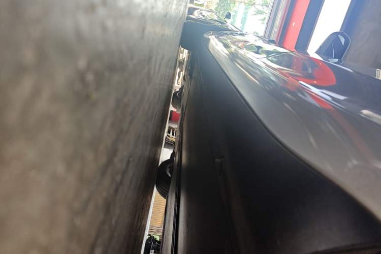 Used Tesla Model 3 2025 Rear-Wheel-Drive Version Left Side Sill