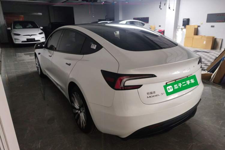 Used Tesla Model 3 2025 Long-Range All-Wheel-Drive Version Exterior 2