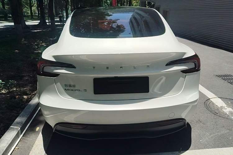 Used Tesla Model 3 2025 Rear-Wheel-Drive Version Rear
