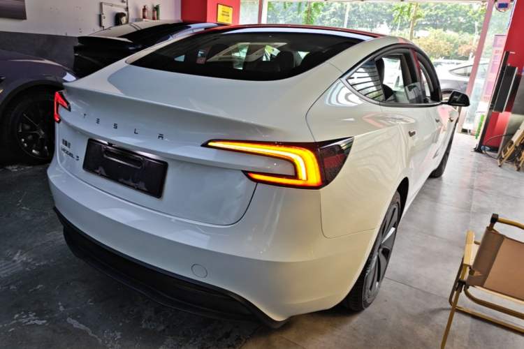Used Tesla Model 3 2025 Rear-Wheel-Drive Version Rear Right 45 Deg