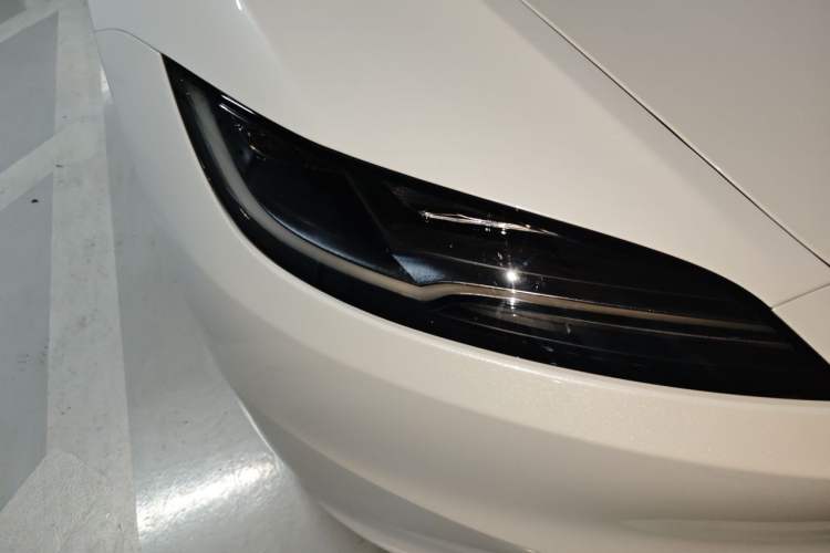 Used Tesla Model 3 2025 Rear-Wheel-Drive Version Right Front Headlight
