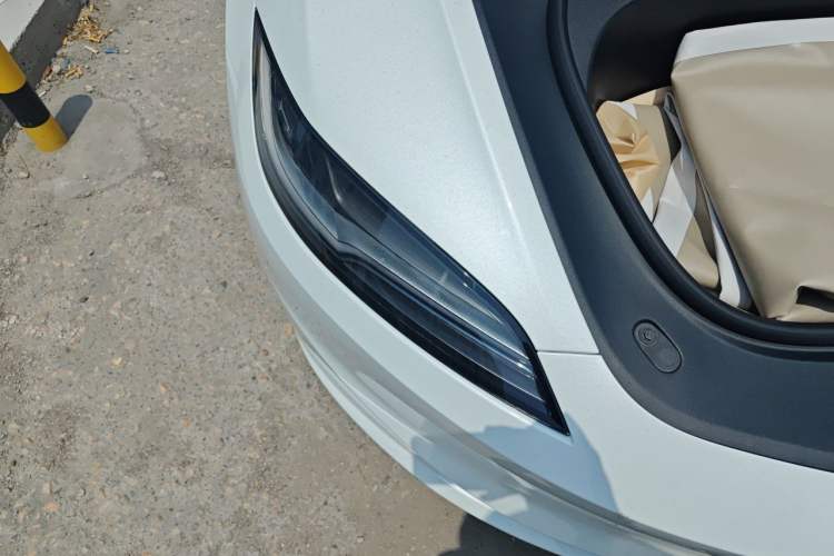 Used Tesla Model 3 2025 Rear-Wheel-Drive Version Right Front Headlight