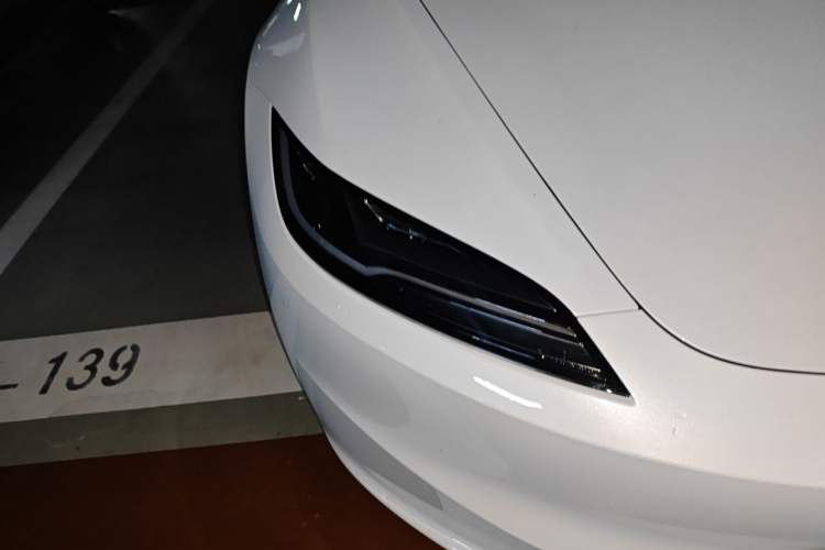 Used Tesla Model 3 2025 Model Revised Long-Range Rear-Wheel-Drive Version Right Front Headlight