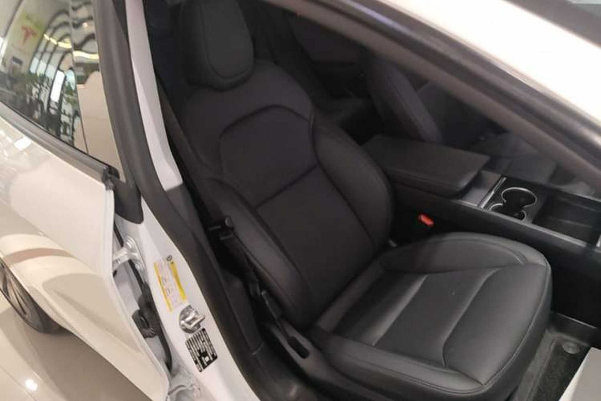 Used Tesla Model 3 2025 Model Long-Range Rear-Wheel-Drive Version Right Front Seat