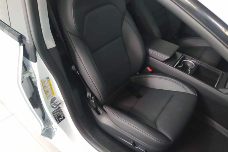 Used Tesla Model 3 2025 Model Revised Long-Range Rear-Wheel-Drive Version Right Front Seat