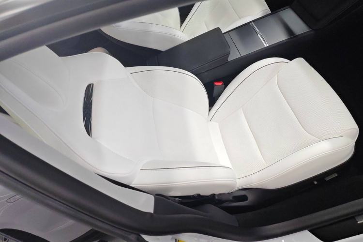 Used Tesla Model 3 2025 Model High-Performance All-Wheel-Drive Version Right Front Seat
