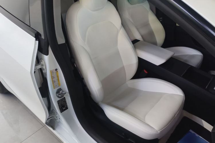 Used Tesla Model 3 2025 Rear-Wheel-Drive Version Right Front Seat