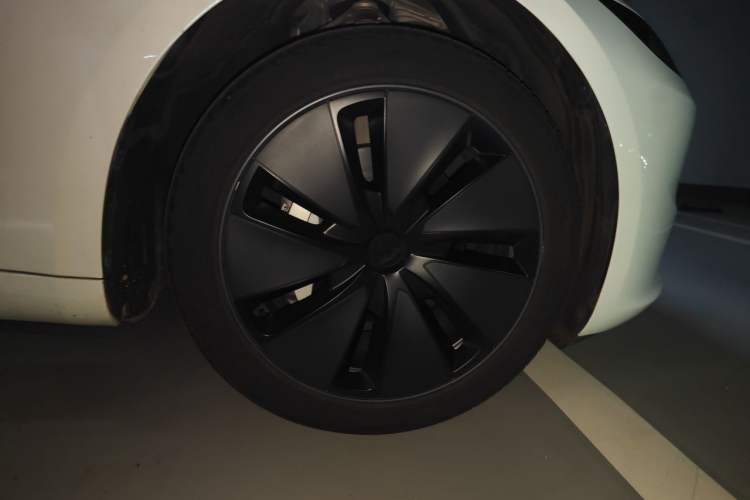 Used Tesla Model 3 2025 Rear-Wheel-Drive Version Right Front Wheel Hub