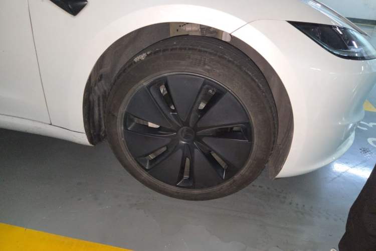 Used Tesla Model 3 2025 Model Revised Rear-Wheel-Drive Version Right Front Wheel Hub
