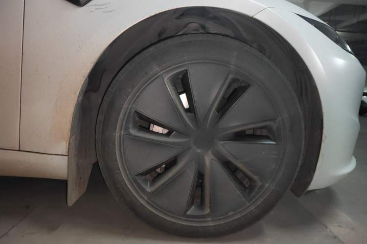 Used Tesla Model 3 2025 Rear-Wheel-Drive Version Right Front Wheel Hub
