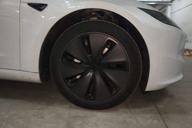 Used Tesla Model 3 2025 Rear-Wheel-Drive Version Right Front Wheel Hub