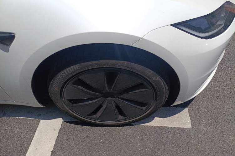 Used Tesla Model 3 2025 Model Revised Rear-Wheel-Drive Version Right Front Wheel Hub