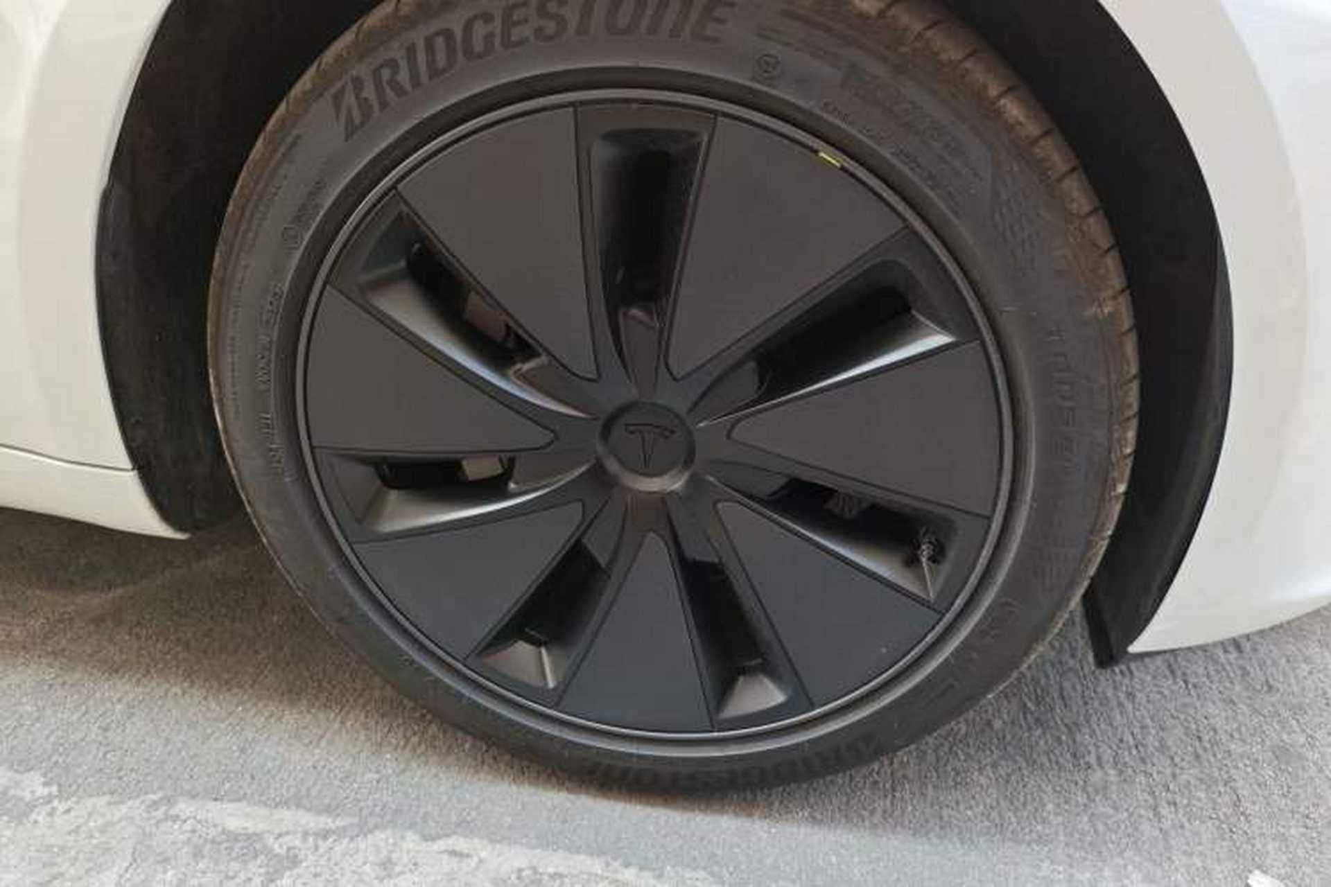 Used Tesla Model 3 2025 Rear-Wheel-Drive Version Right Front Wheel Hub