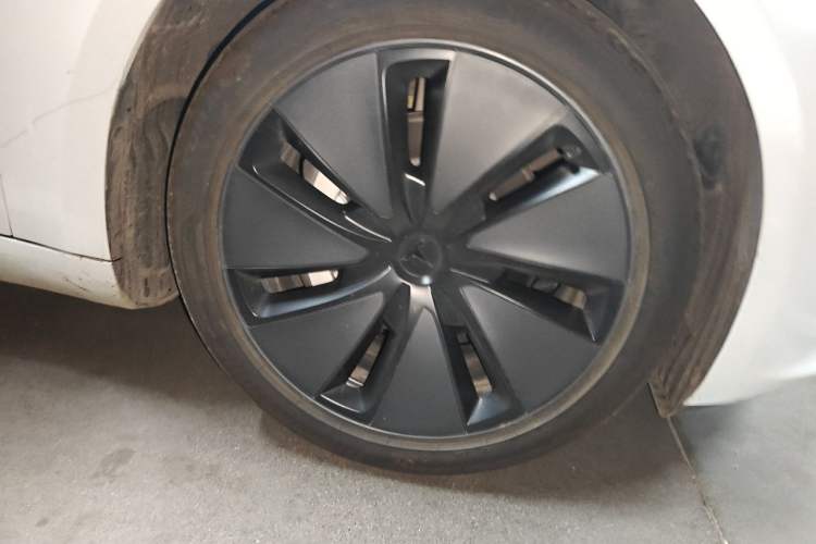 Used Tesla Model 3 2025 Rear-Wheel-Drive Version Right Front Wheel Hub