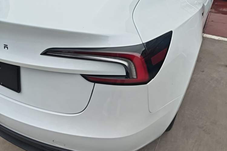Used Tesla Model 3 2025 Model Revised Long-Range Rear-Wheel-Drive Version Right Rear Taillight