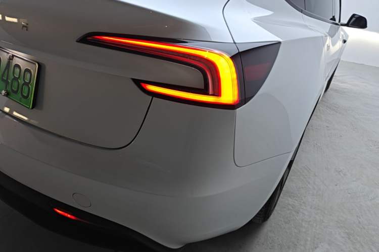Used Tesla Model 3 2025 Rear-Wheel-Drive Version Right Rear Taillight