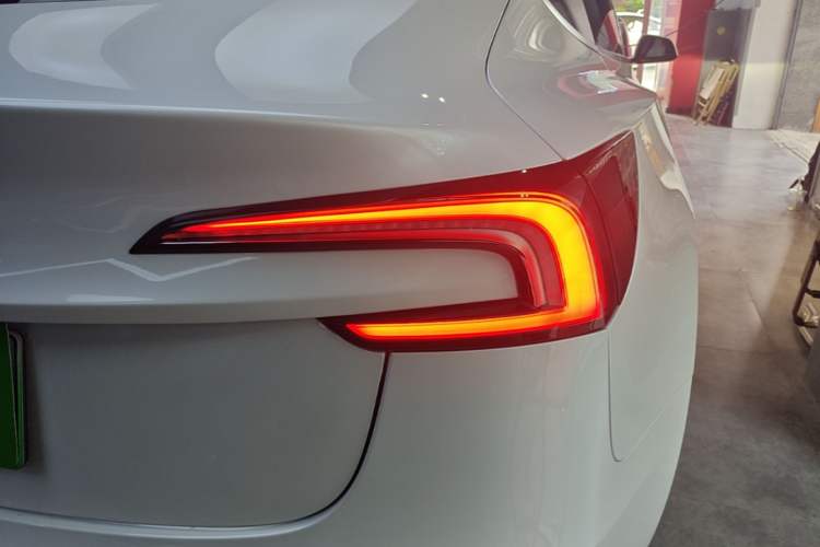 Used Tesla Model 3 2025 Rear-Wheel-Drive Version Right Rear Taillight