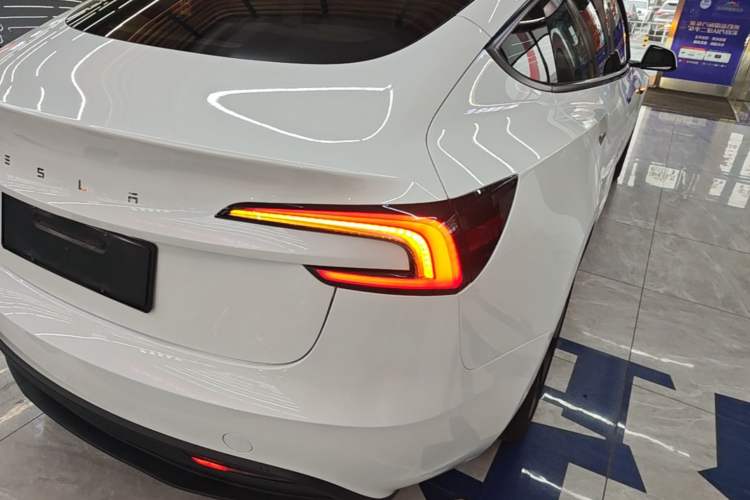 Used Tesla Model 3 2025 Rear-Wheel-Drive Version Right Rear Taillight