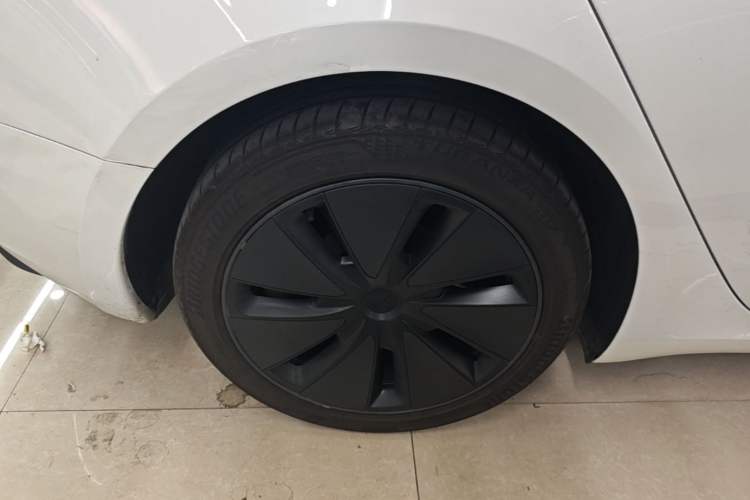 Used Tesla Model 3 2025 Model Revised Long-Range All-Wheel-Drive Version Right Rear Wheel Hub