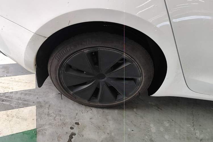 Used Tesla Model 3 2025 Model Revised Rear-Wheel-Drive Version Right Rear Wheel Hub