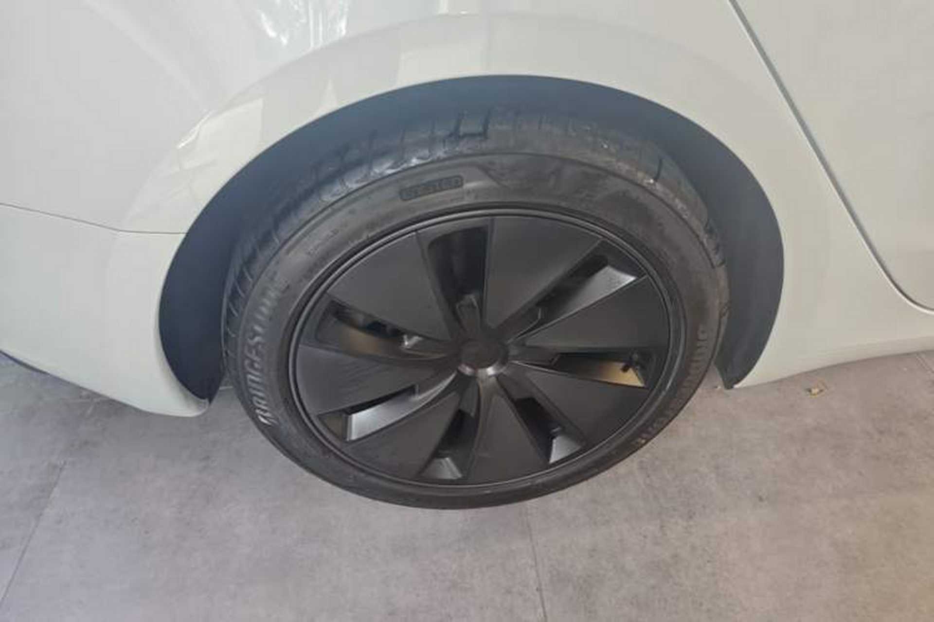 Used Tesla Model 3 2025 Rear-Wheel-Drive Version Right Rear Wheel Hub