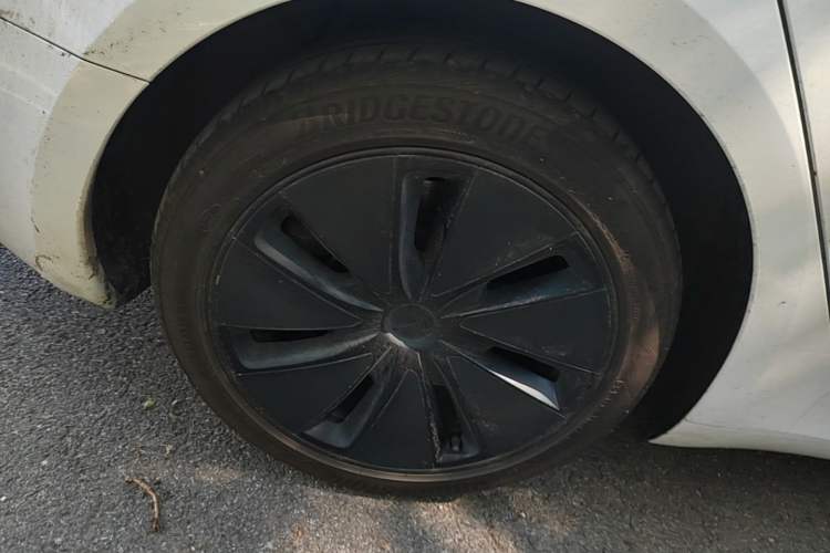 Used Tesla Model 3 2025 Rear-Wheel-Drive Version Right Rear Wheel Hub