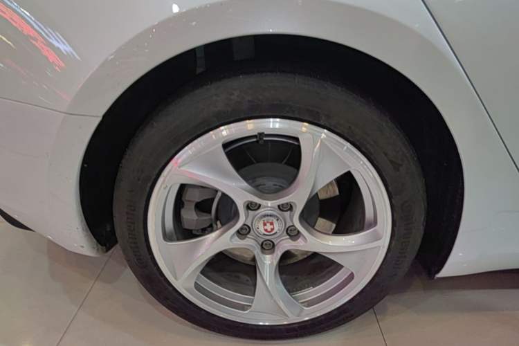 Used Tesla Model 3 2025 Rear-Wheel-Drive Version Right Rear Wheel Hub
